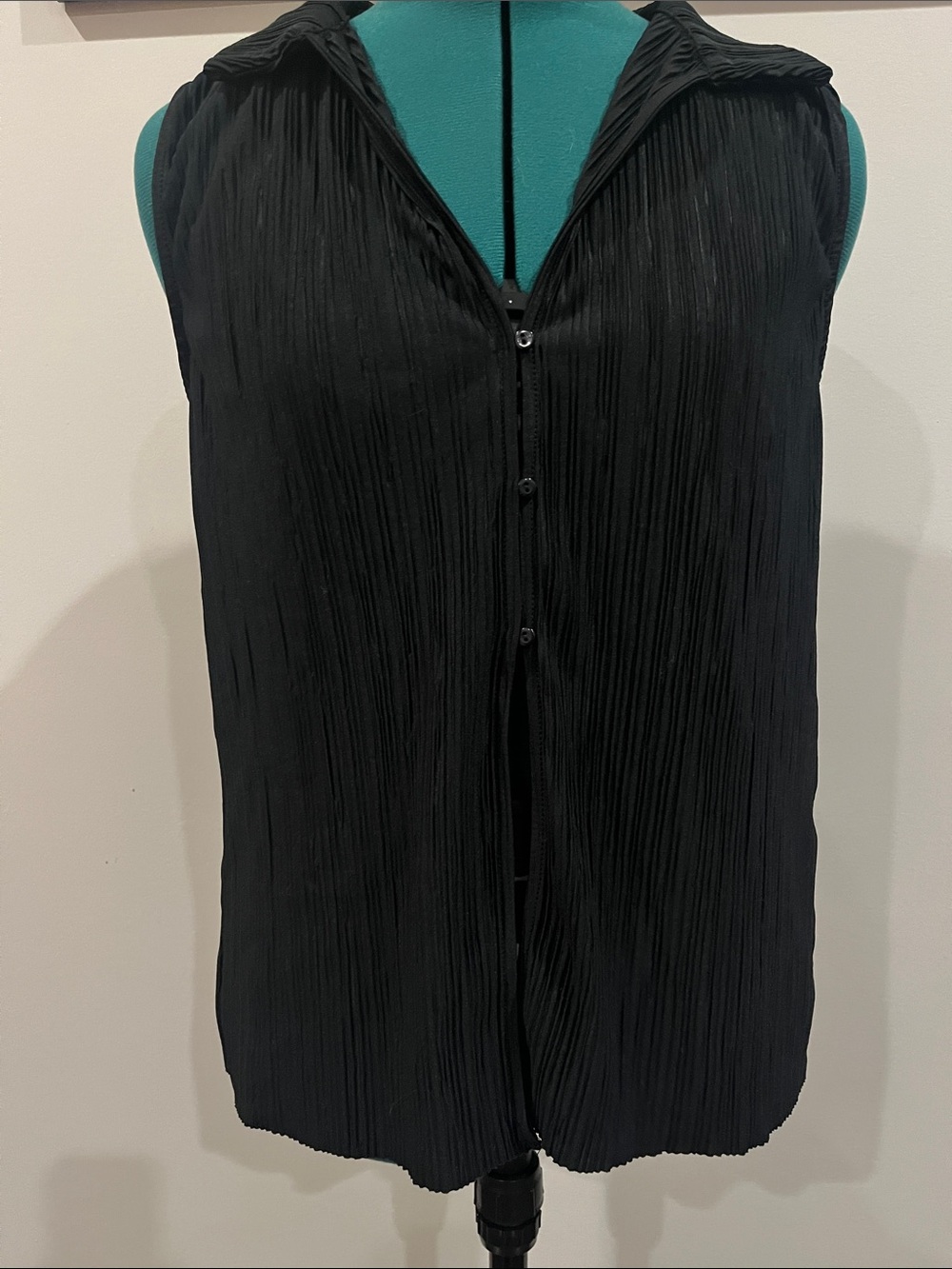 Zara Black Sleeveless Pleated Button-Down Shirt